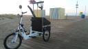 Limpieza de accesos con triciclo eléctrico Barcelona