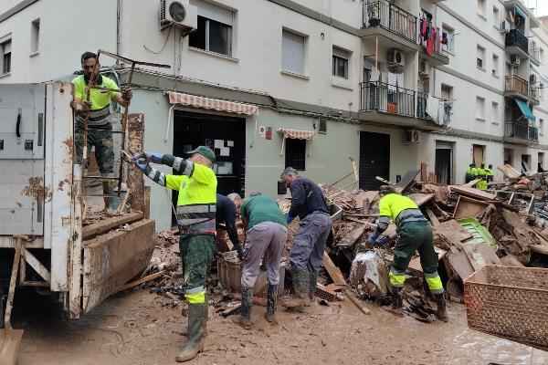 FCC MEDIO AMBIENTE CONTINÚA APOYANDO A LA POBLACIÓN AFECTADA POR LA DANA